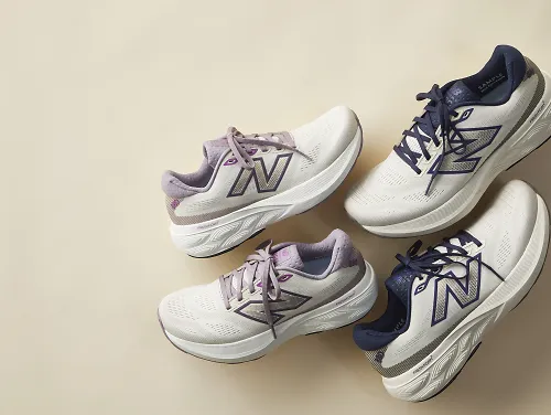 The New Balance 880V15 is now available in Fleet Feet exclusive colorways. 