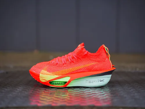 The Nike Alphafly 3 FAST PACK 